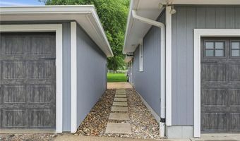 17341 N 158th St, Basehor, KS 66007