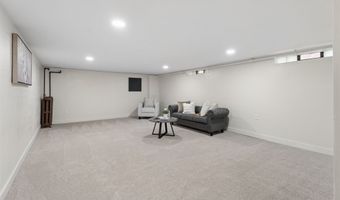 2219 N UNION St, Appleton, WI 54911