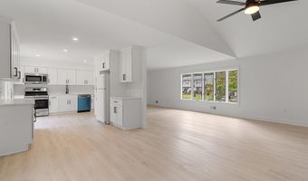 13 Grouse Dr, Bayville, NJ 08721