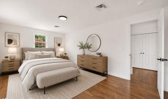 5 Butternut Dr, Bloomfield, CT 06002