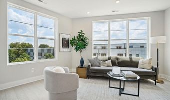 901 19TH St NE B3, Washington, DC 20002