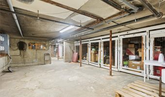 125 Park Ave C1, Amityville, NY 11701