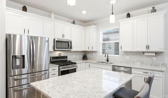 6332 CLIVEDEN Ct, Apollo Beach, FL 33572