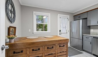 18 Oxford Rd, Albany, NY 12203