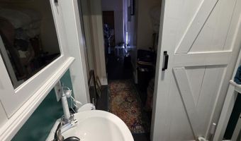 47 Granite St, Barre, VT 05641