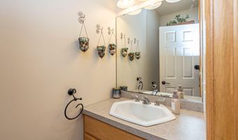 1728 Golden Dr SW, Alexandria, MN 56308