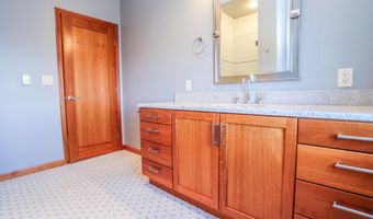104 S Main St, Aberdeen, SD 57401