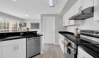 21178 WILDFLOWER Sq, Ashburn, VA 20147