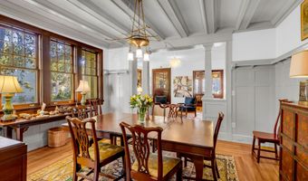 119 Washington St, Bay St. Louis, MS 39520