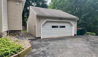 20 Prospect St, Bethel, CT 06801