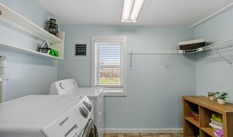 1612 W Glenville Rd, Amsterdam, NY 12010