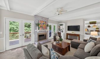 1751 Warmington Ct, Ballwin, MO 63021