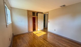 9 Meadow Brook Rd, Brookfield, CT 06804
