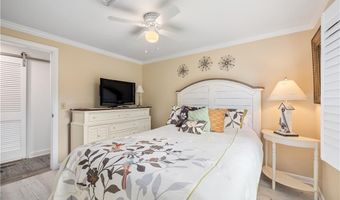 35 Willow Ave, Narragansett, RI 02882
