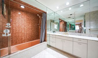 140 Dogwood Rd, Albertson, NY 11576