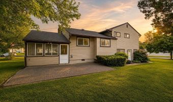 540 Sherman Ave, Belford, NJ 07718