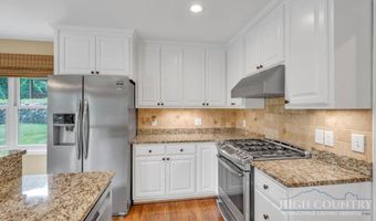 123 Liberty Ln, Banner Elk, NC 28604