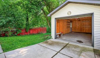 1015 E ELDORADO St, Appleton, WI 54911