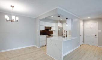 7707 LAFAYETTE FOREST Dr 21, Annandale, VA 22003