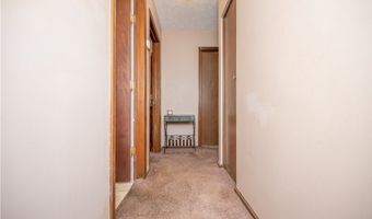 2211 Penny Ln, Austintown, OH 44515