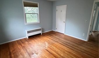42 Greenway Dr, Bristol, RI 02809