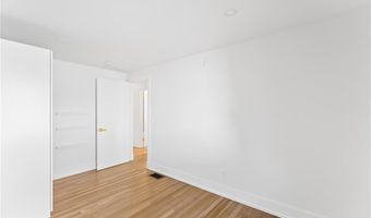 7 Carpenter Ave, Barrington, RI 02806