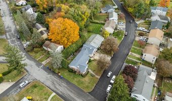 2 Oak Grove Blvd, North Providence, RI 02911