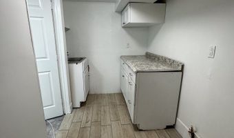 26 Stoehrs Pl, Bridgeport, CT 06606