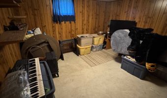 415 10th St W, Bottineau, ND 58318