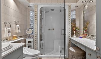 103 E 25TH St, Bayonne, NJ 07002