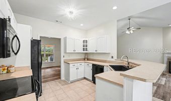 20 Sea Gull Dr, Beaufort, SC 29907