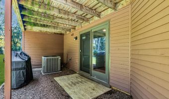 76 Pape Dr, Atlantic Highlands, NJ 07716