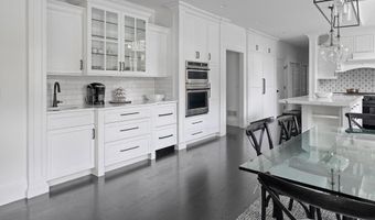 50 Kenyon Ave, East Greenwich, RI 02818