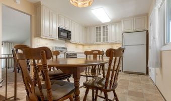 1570 W Goldengate Dr, Addison, IL 60101