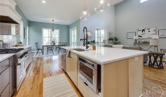 290 Hodgson Dr, Athens, GA 30606