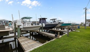319 Old Causeway Rd, Atlantic Beach, NC 28512