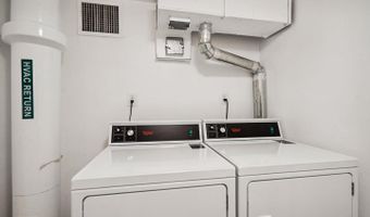 118 MONROE St #211, Rockville, MD 20850
