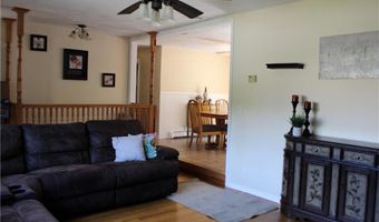 25 Beechnut Dr, Johnston, RI 02919