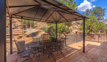 944 W Foothill Dr, Apple Valley, UT 84737