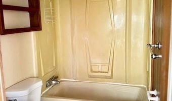 836 Forest Park Ave, Middletown, RI 02842