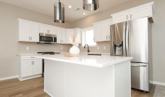 2427 E Caolinn Pl, Brandon, SD 57005