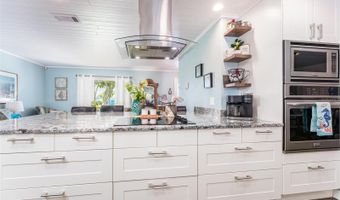 909 SILVER PALM Way, Apollo Beach, FL 33572