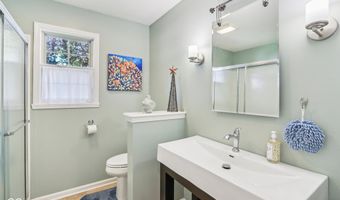 7701 Donegal Dr, Indianapolis, IN 46217