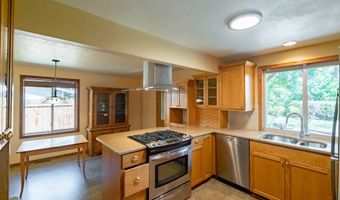 2465 40TH Ave, Albany, OR 97322