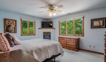 1209 S Jackson St, Auburn, IN 46706