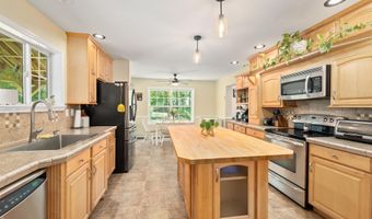70 Riverside Dr, Allenstown, NH 03275