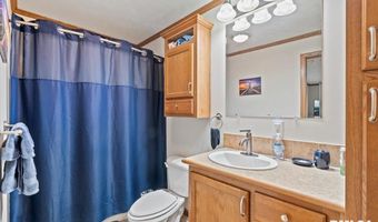 524 6TH St, Andover, IL 61233