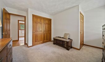 6 Carriage Chase Ln, Atkinson, NH 03811