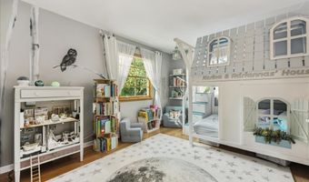 116 E Orchard St, Arlington Heights, IL 60005