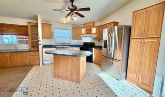 811 Golden W Dr, Belgrade, MT 59714